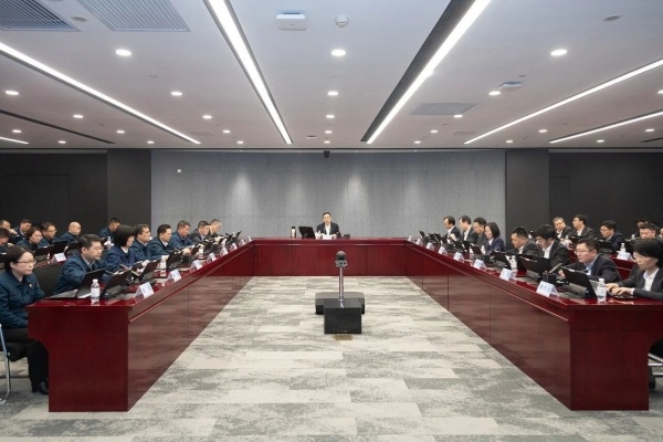 山東重工集團(tuán)召開(kāi)“奮戰(zhàn)一季度、聚力開(kāi)新局”動(dòng)員大會(huì)